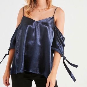 NWOT UO Silence + Noise Navy Velvet Cold Shoulder